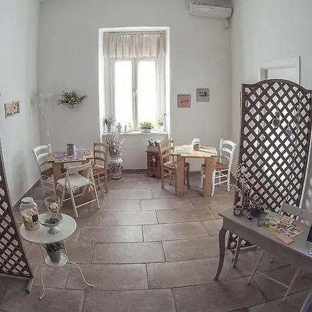 Lady-b Bed and breakfast