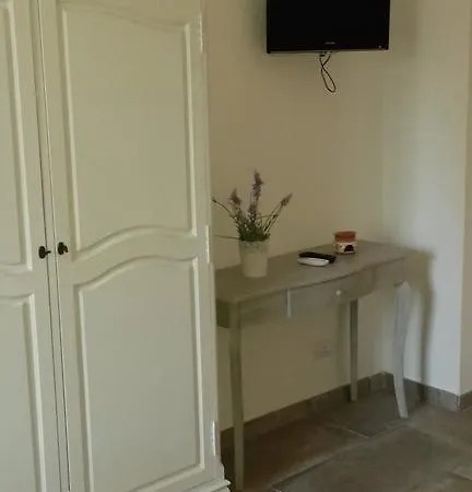 Lady-b Bed & Breakfast
