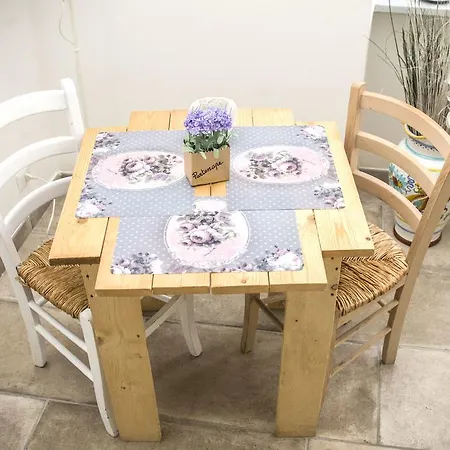 Lady-b 2* נאפולי