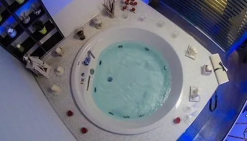 Lady-b Bed & Breakfast 2*