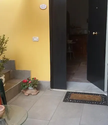 Lady-b Bed and Breakfast Νάπολη