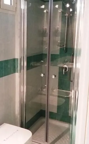 Lady-b Bed and Breakfast 2*