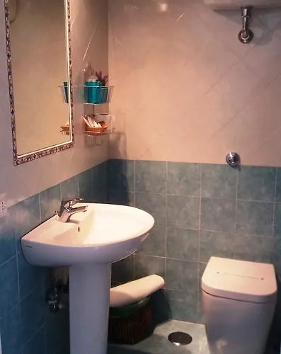 Lady-b Bed and Breakfast Νάπολη