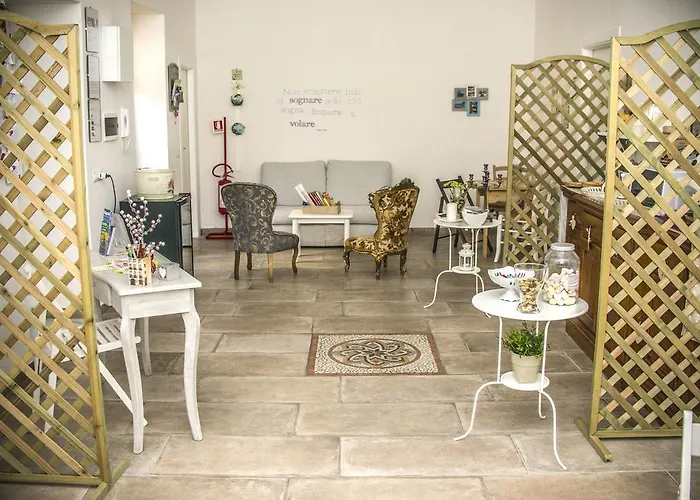 Lady-b Bed and Breakfast Νάπολη