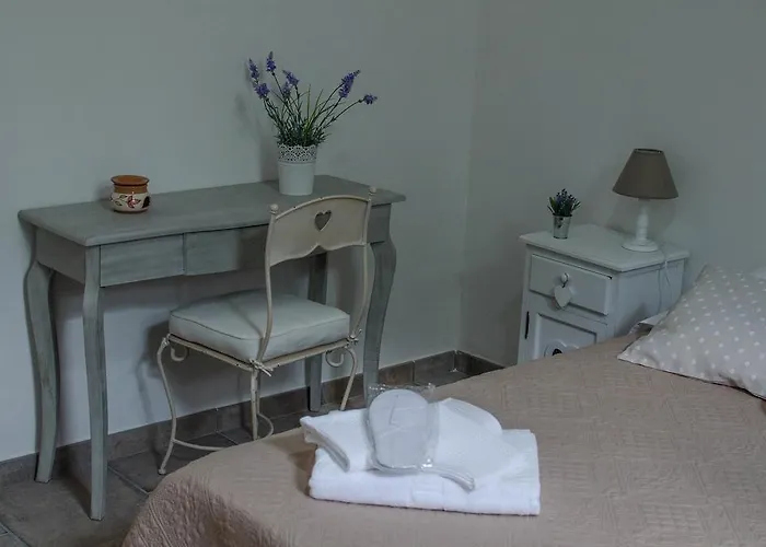 Lady-b Bed and Breakfast Νάπολη