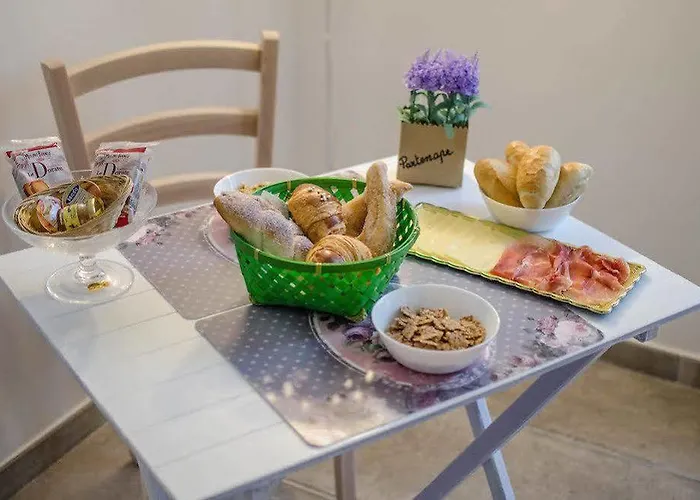 Lady-b Bed and Breakfast 2*