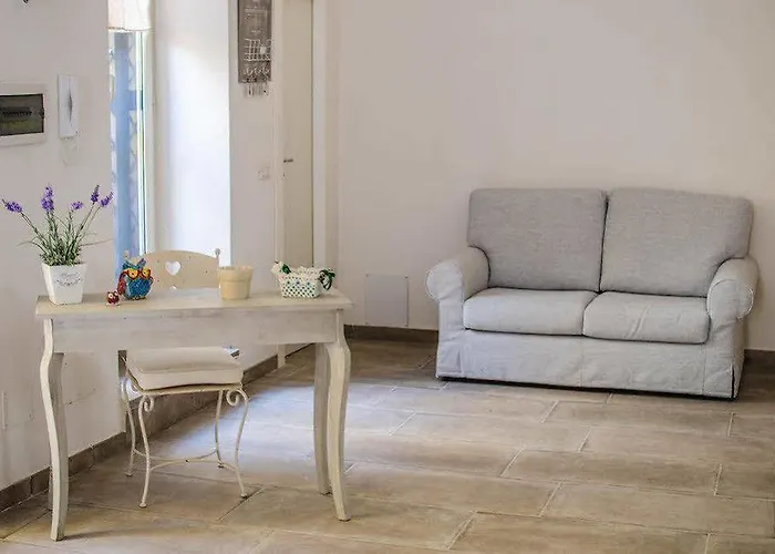 Bed and Breakfast Lady-b 2*