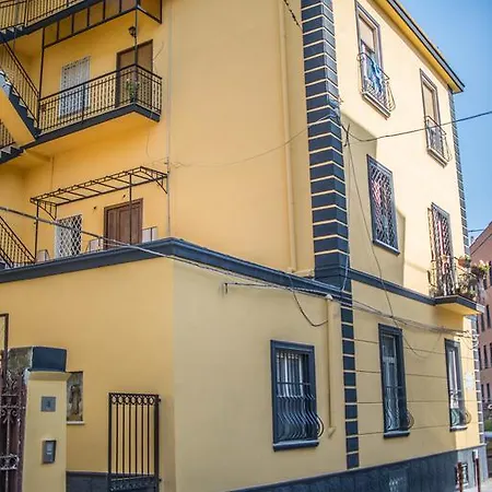 Lady-b Nocleg ze śniadaniem Neapol